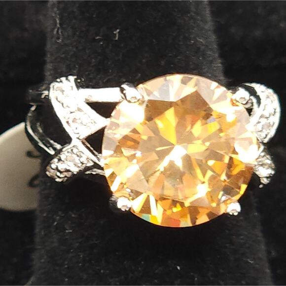 Round Cut Champagne Ring Gift Silver Cubic Zirconia Detail Women's Size 6 NWT - Picture 11 of 11